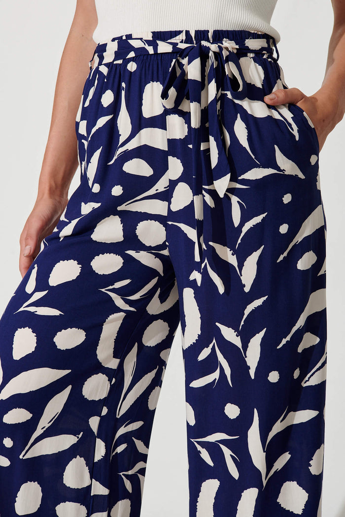 Mackillop Pant In Navy With Cream Leaf Print - detail