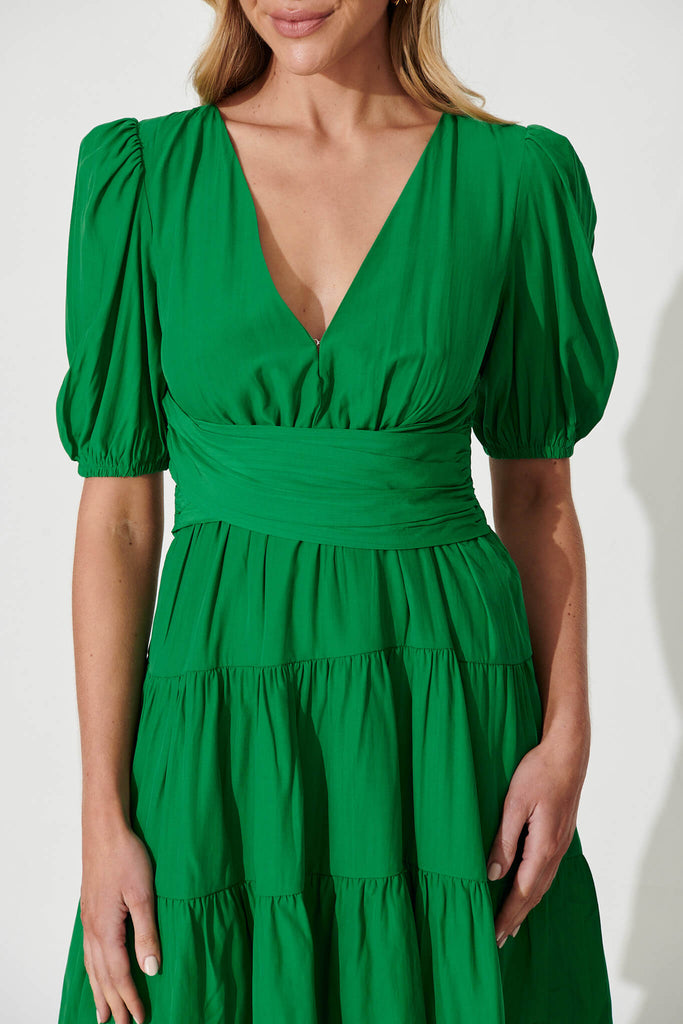 Lovely Dress In Green - detail