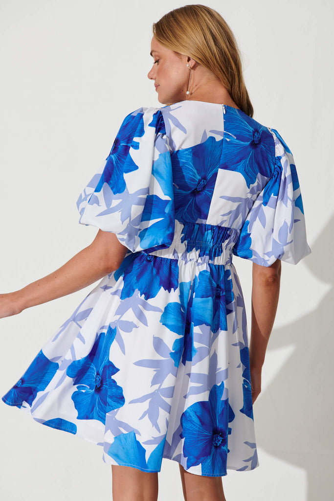 Geri Dress In White With Blue Flower Print - back