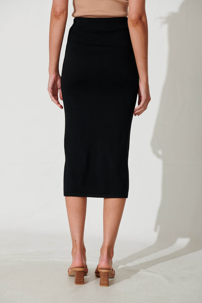 Leigh Midi Knit Skirt In Black - back