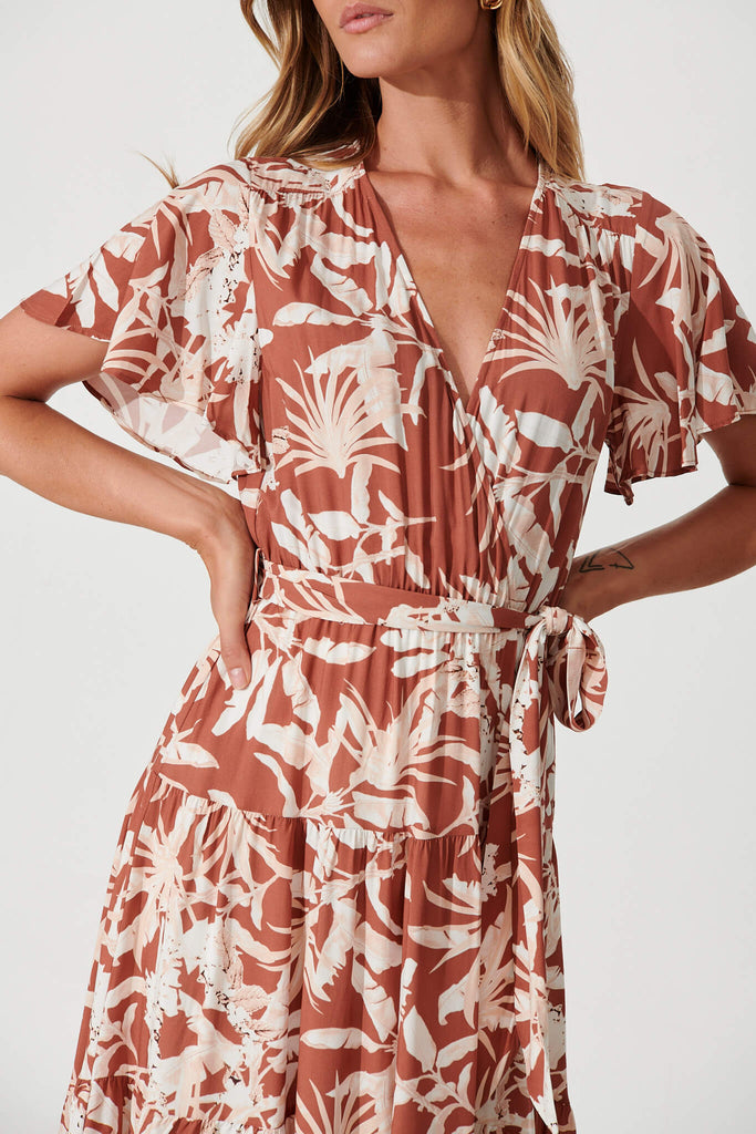 Heidi Maxi Dress In Rust Leaf Print - detail