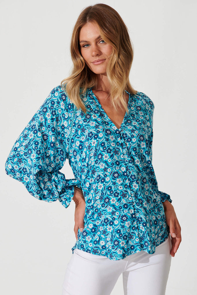 Alanis Top In Blue Floral - front