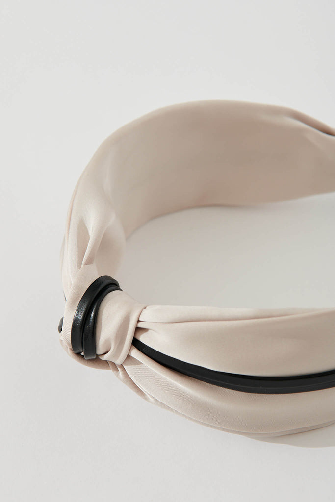 Dakota Headband In Beige With PU Trim - detail