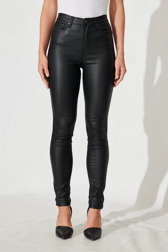 Merley Skinny Pants In Black Leatherette - front