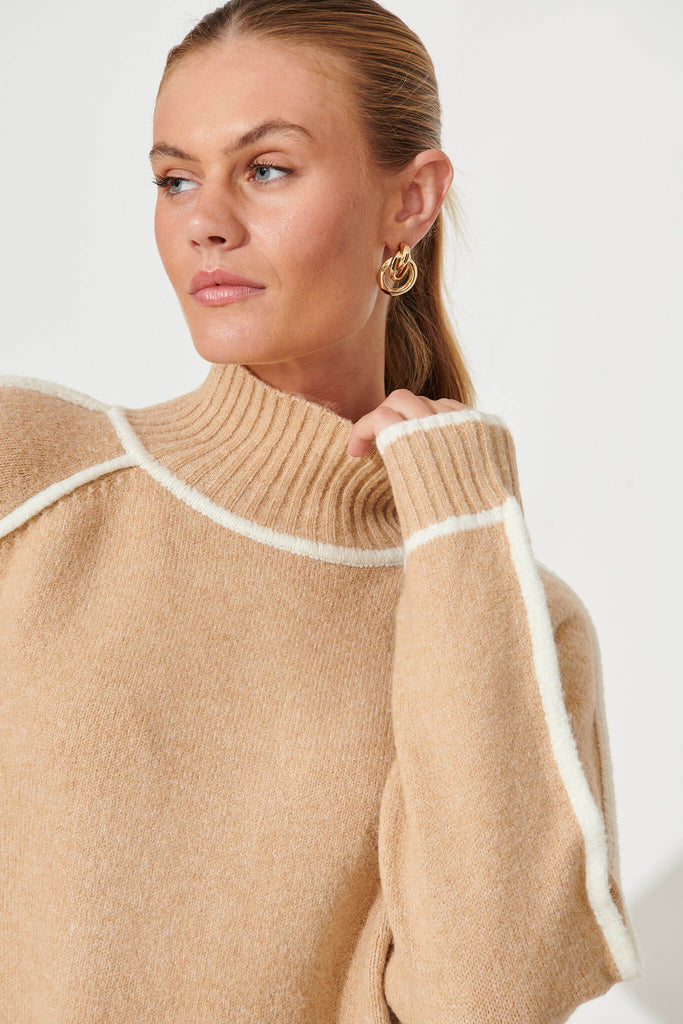 Cinque Knit In Light Brown Wool Blend - detail