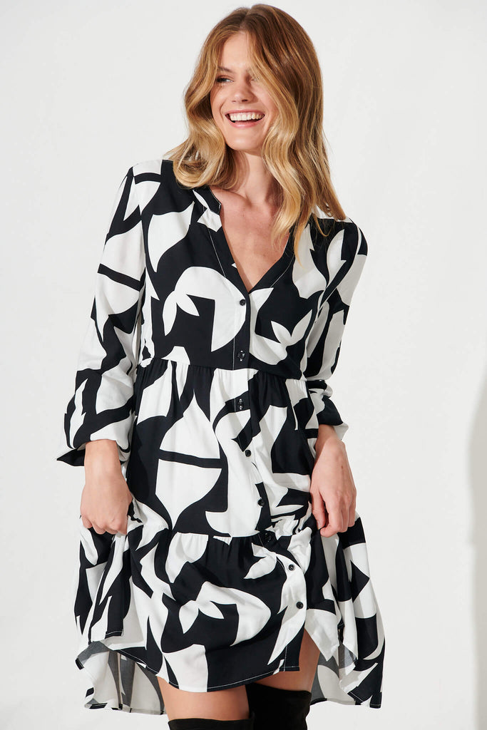 Cozumel Smock Dress In Black And Cream Geometric Print - front