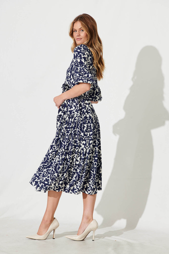 Kintan Dress In White With Navy Print - side