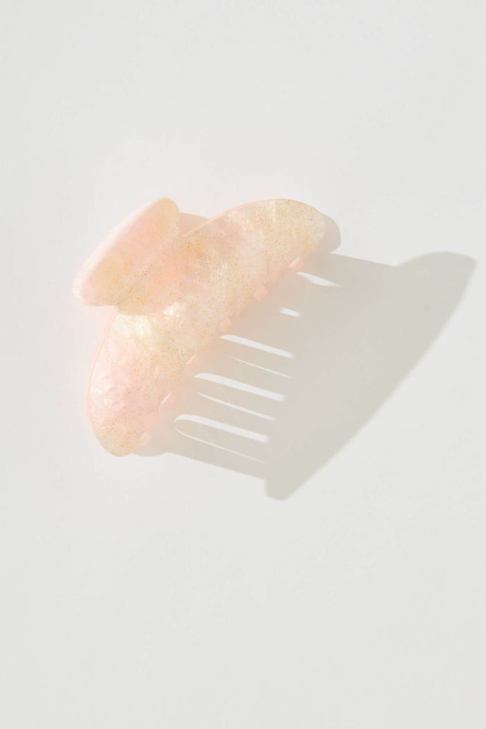 Swan Acetate Hair Claw In Pink Marble - flatlay