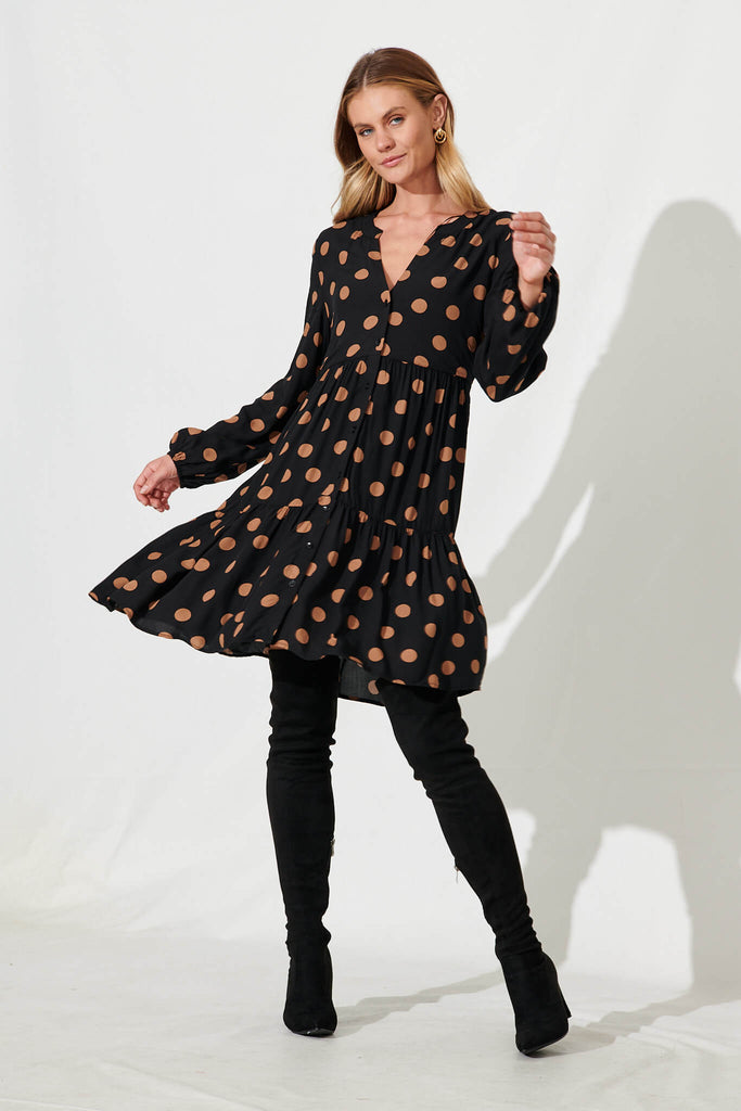 Garlinda Smock Dress In Black With Brown Spot - full length
