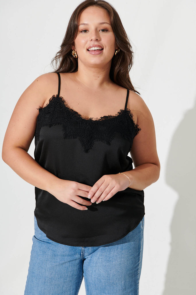 Manthis Cami Top In Black - front