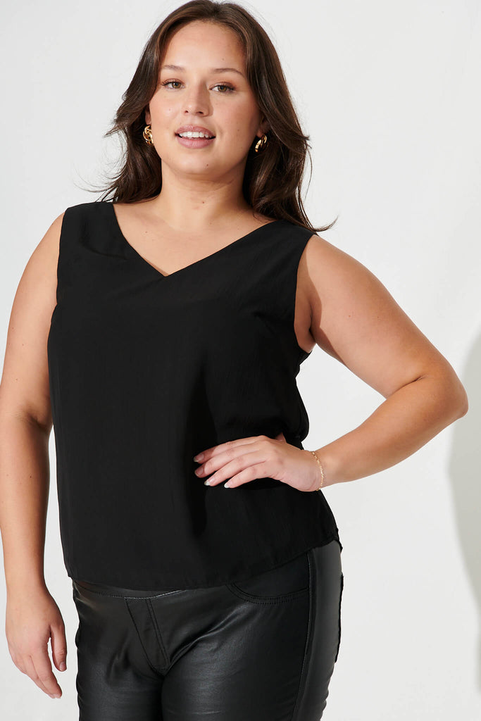 Indy Top In Black - front