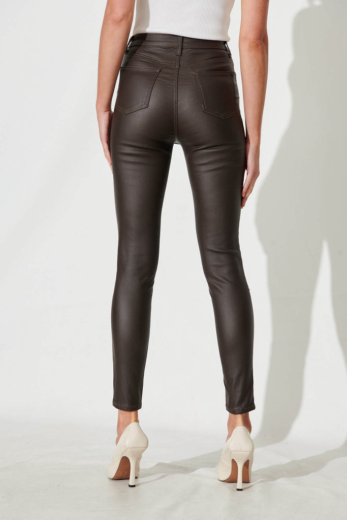 Merley Skinny Pants In Chocolate Leatherette - back