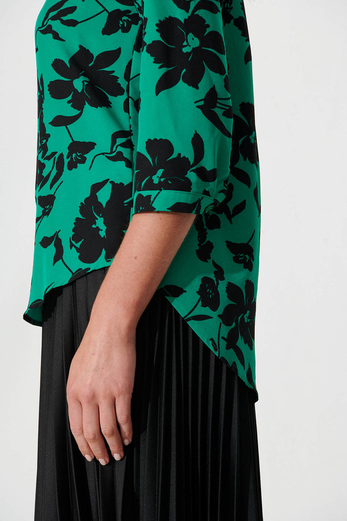 Isa Top In Green With Black Floral - detail
