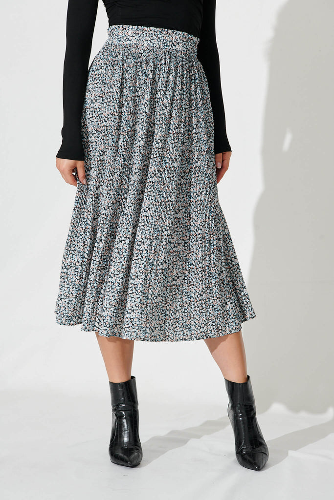 Pretty Woman Pleat Skirt in Black with Beige Ditsy Floral - front