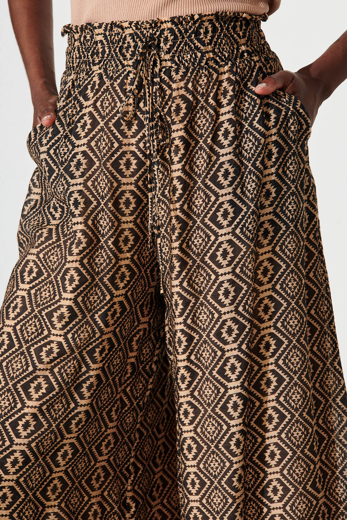 Goldie Wide Leg Pant In Black With Beige Print Cotton Blend - detail