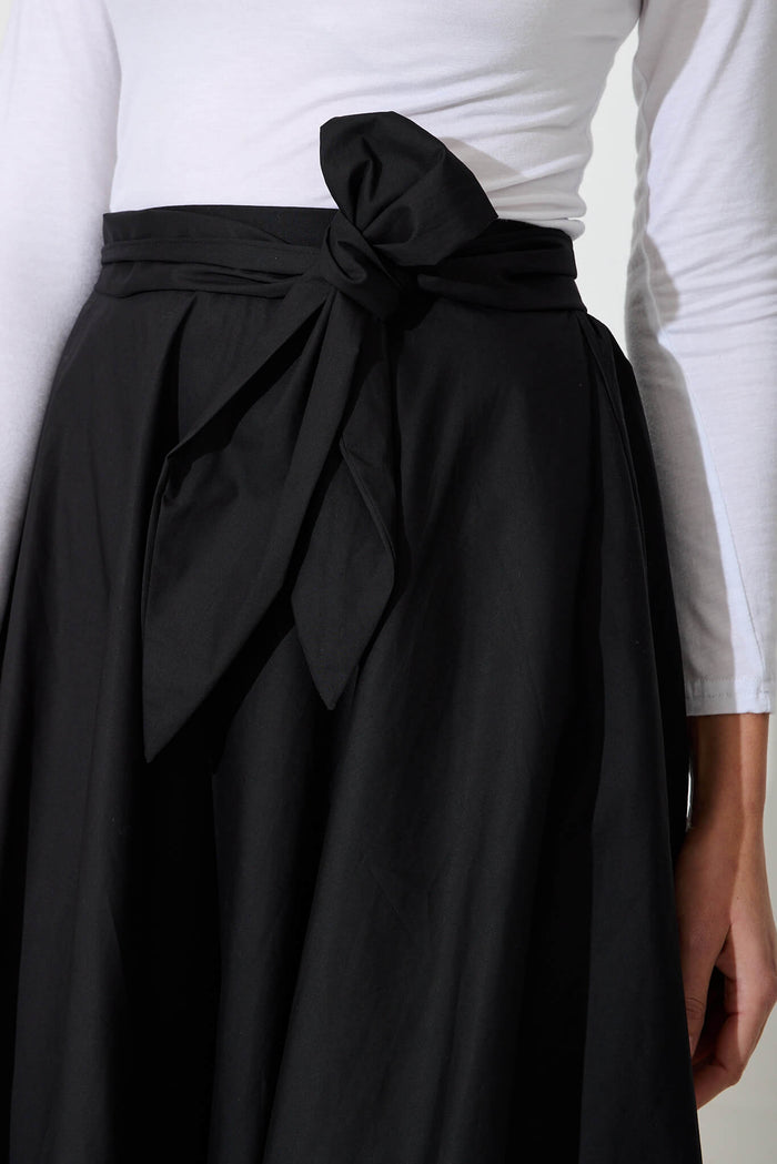 Ivy Midi Skirt In Black Cotton - detail