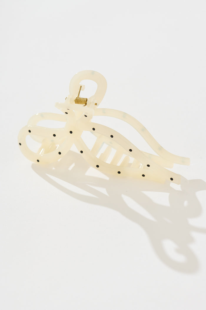 Tary Hair Claw in White With Black Polkadot flatlay