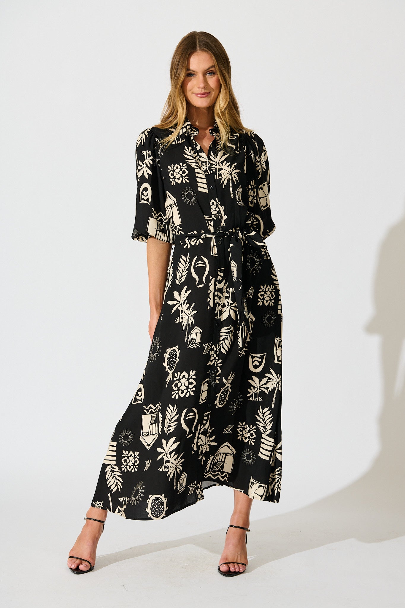 Elara Maxi Shirt Dress In Black Palm Print full length