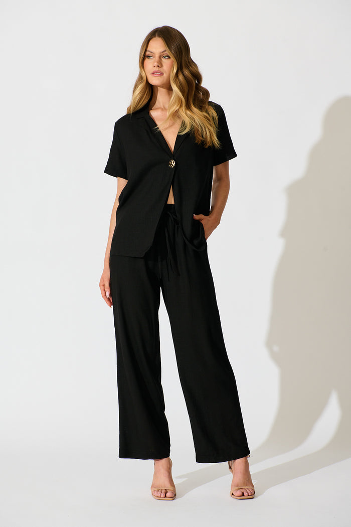 Soft Structure Top In Black Cotton Linen full length