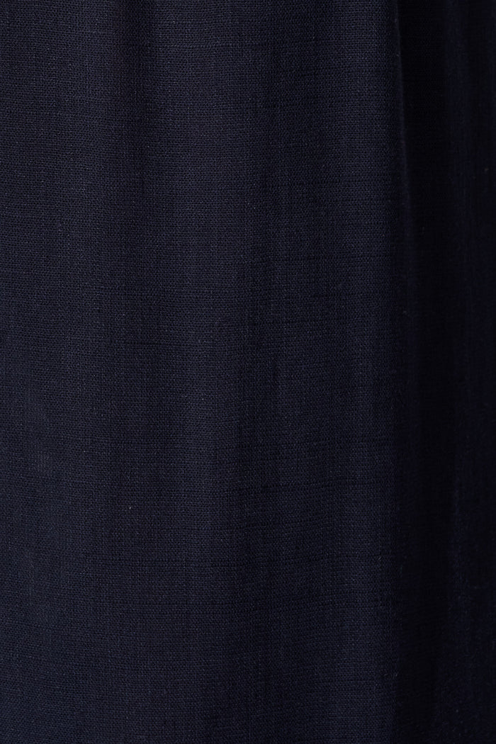 Refined Ease Pant in Navy Linen Blend fabric