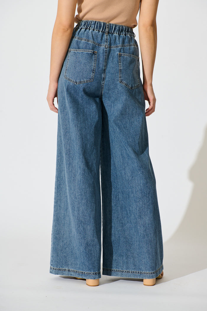 Leocadia High Rise Jean in Light Blue Denim back