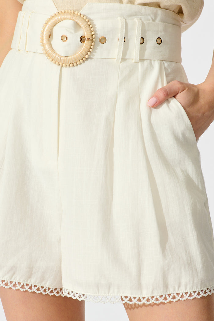 Sorrento Short in White Cotton detail