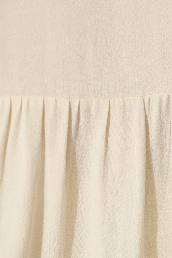 Bonnie Top in Ivory Linen Blend fabric