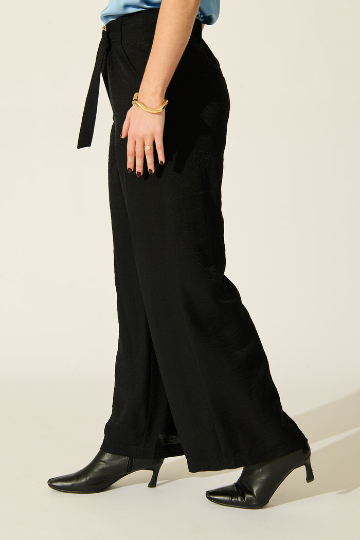 City Spotlight Pant in Black side