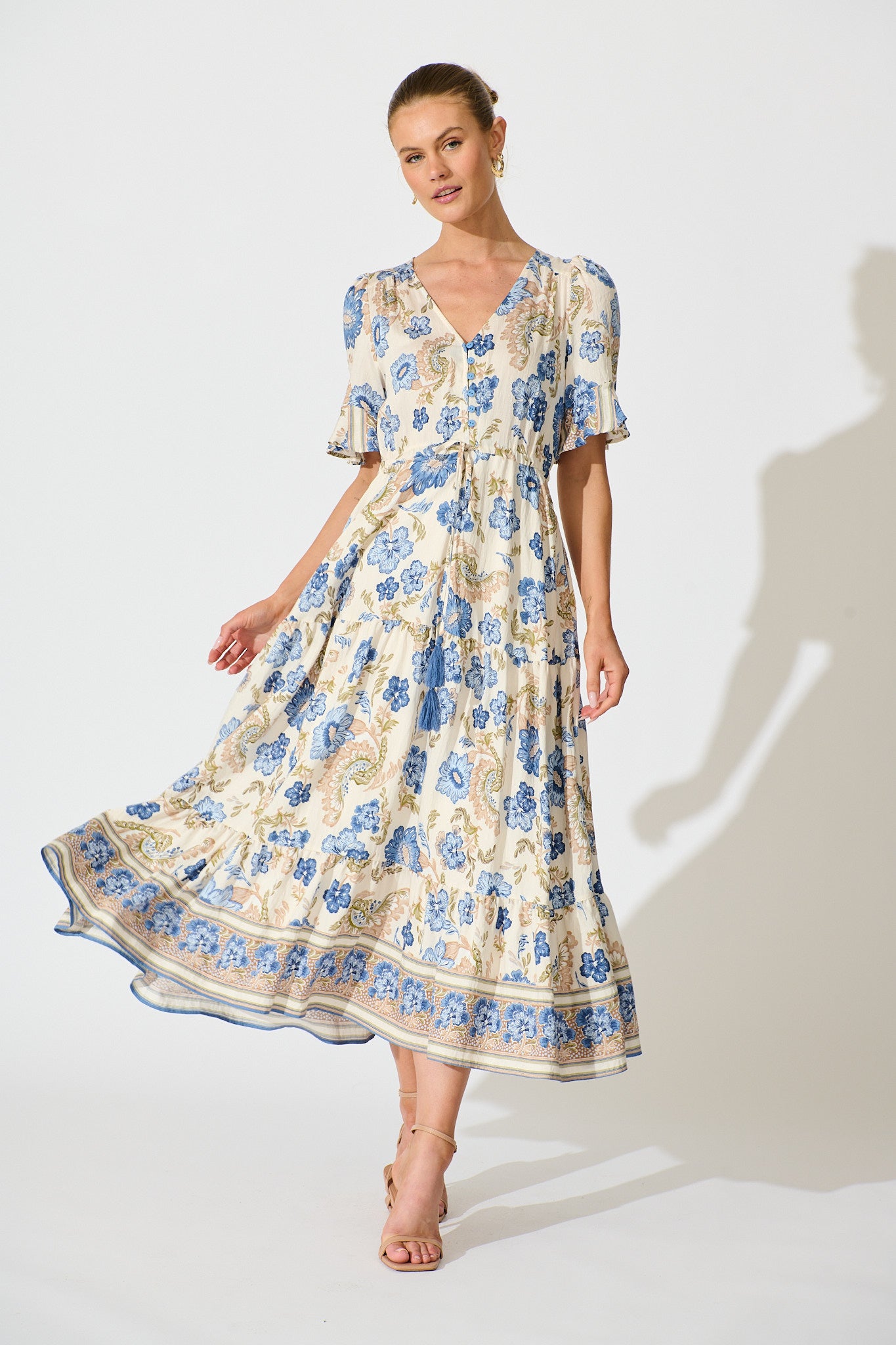Alessa Maxi Dress in White Blue Floral