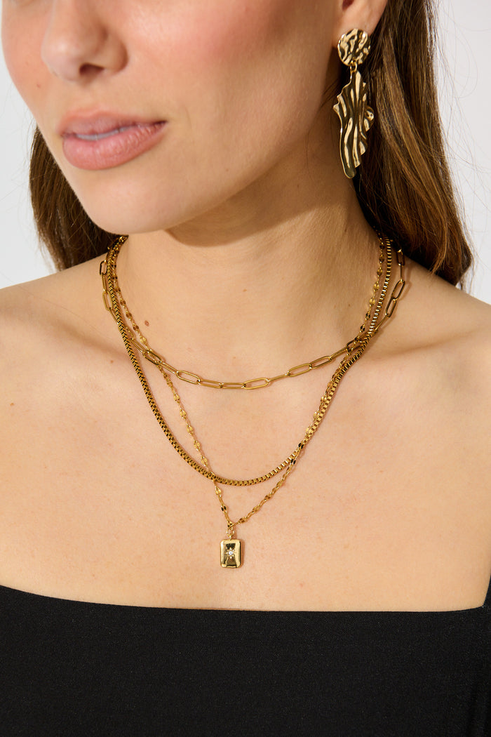 Isla Layered Chain Necklace in Gold on model close up
