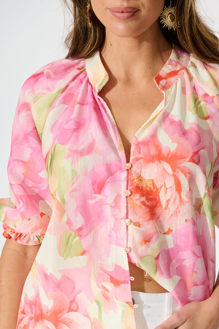 Blushing Horizon Top in Pink Multi Floral Linen Blend detail