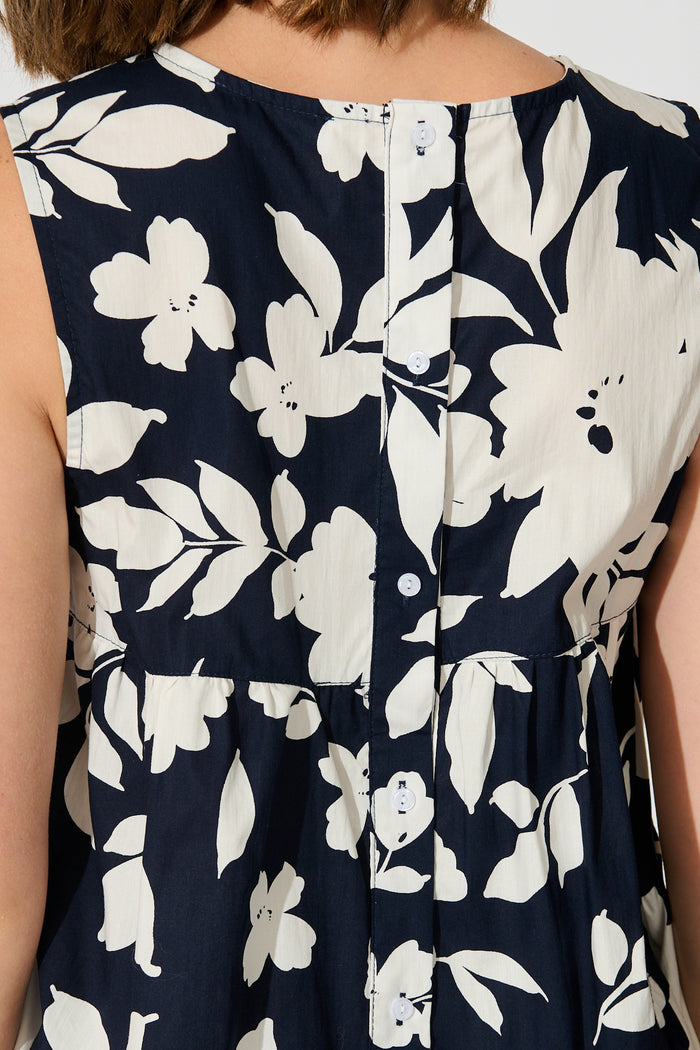 Blooming Top in Navy Floral Cotton Poplin detail
