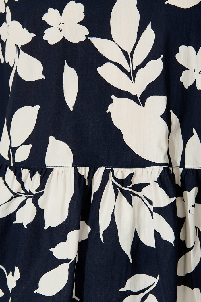 Blooming Top in Navy Floral Cotton Poplin fabric