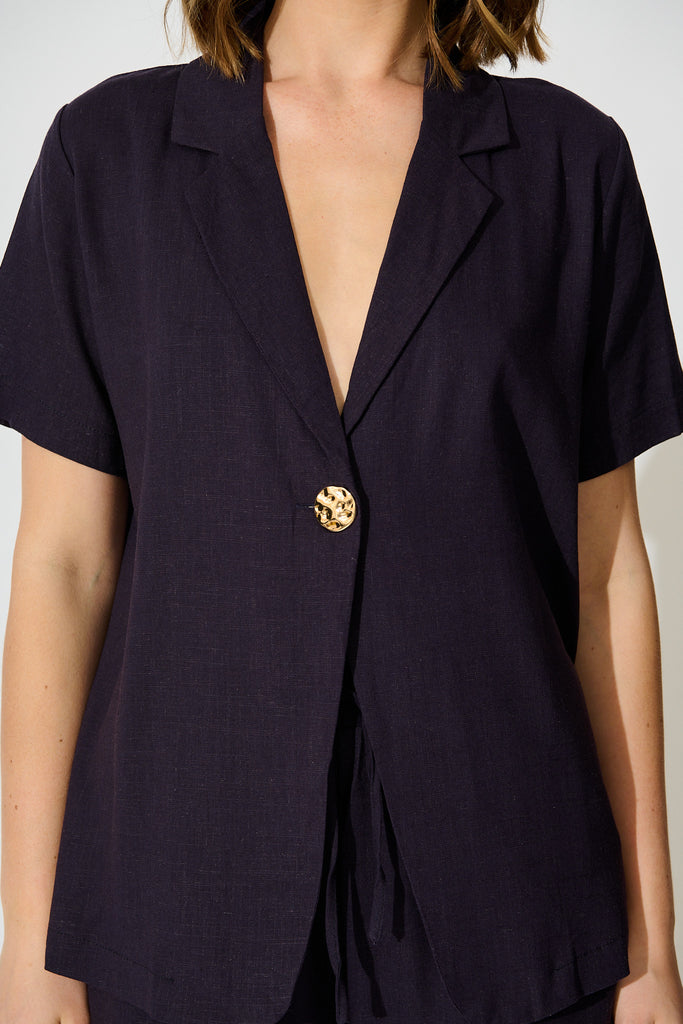 Soft Structure Top In Navy Cotton Linen detail