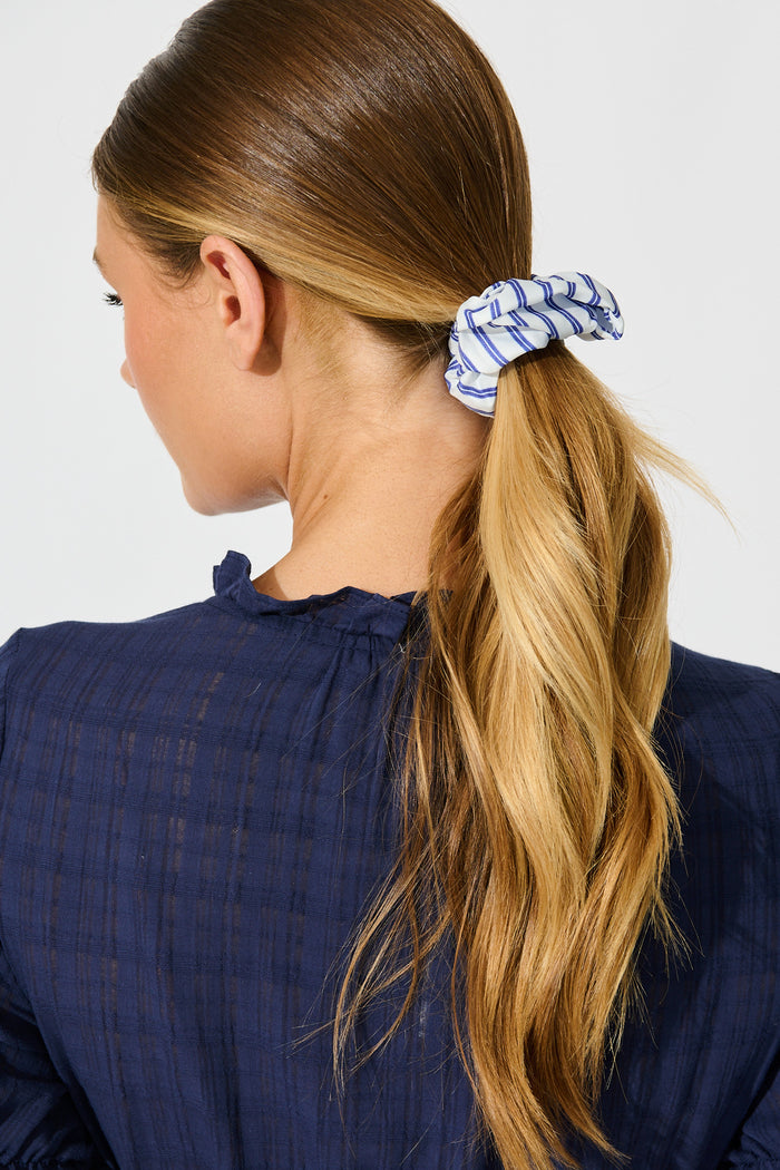 Laurel 3 Pack Scrunchie In Multi Blue Stripe on model back