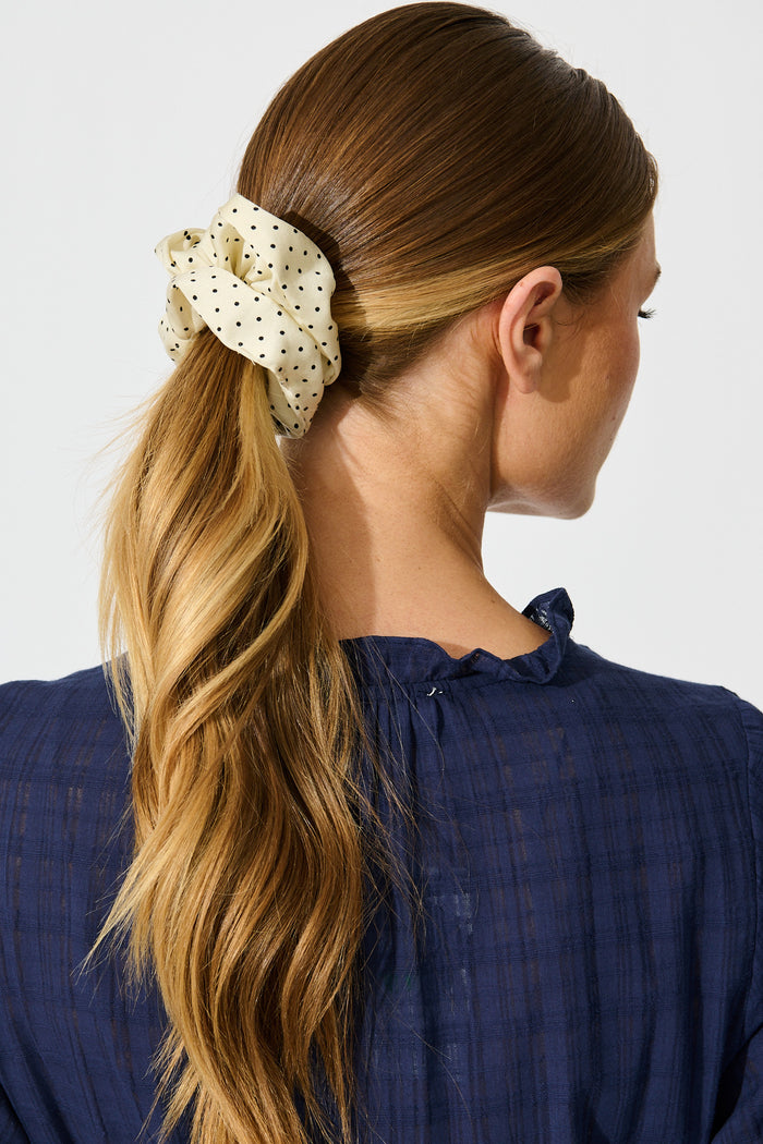 Dotty 2 Pack Scrunchie In Black and White Polka Dot on model side