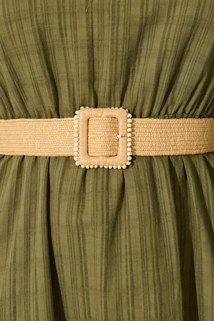 Playa Elastic Braided Square Buckle Belt in Brown Raffia on model close up
