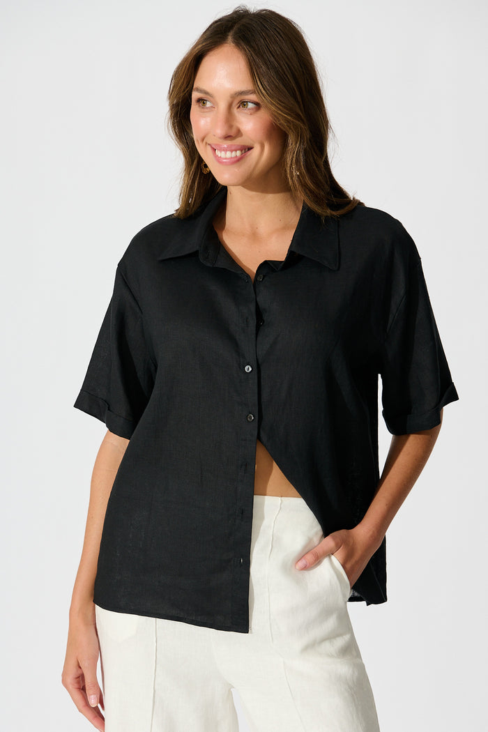 Breeze Shirt In Black Linen front