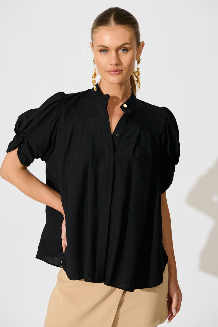 Helsi Top In Black Cotton Blend front