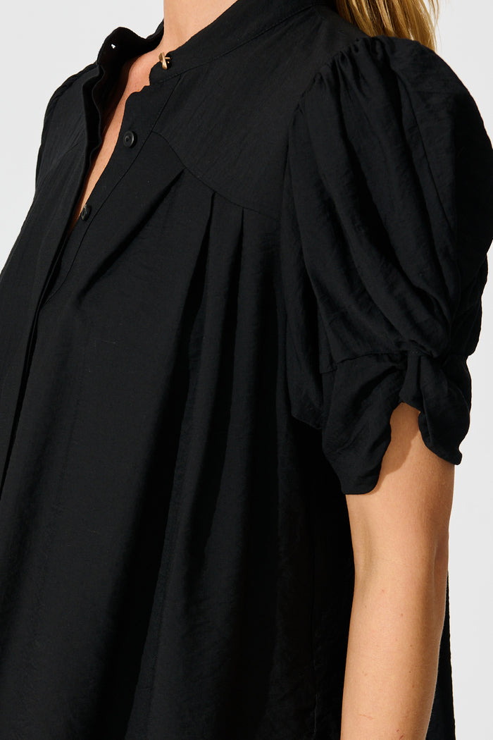 Helsi Top In Black Cotton Blend detail