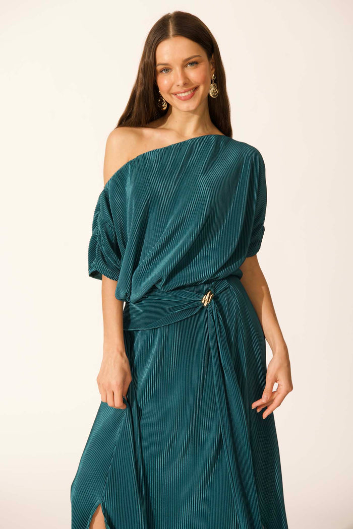 Gena Off Shoulder Maxi Dress in Emerald Plisse front