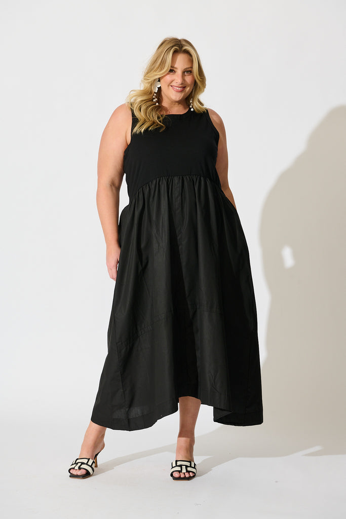 Zoria Maxi Dress in Black Cotton Blend curve