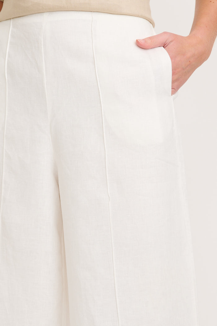 Halara Pant in White Linen detail