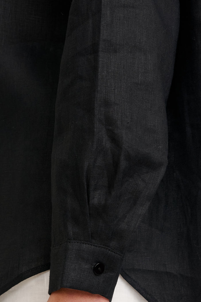 Ocean Echo Shirt in Black Linen detail