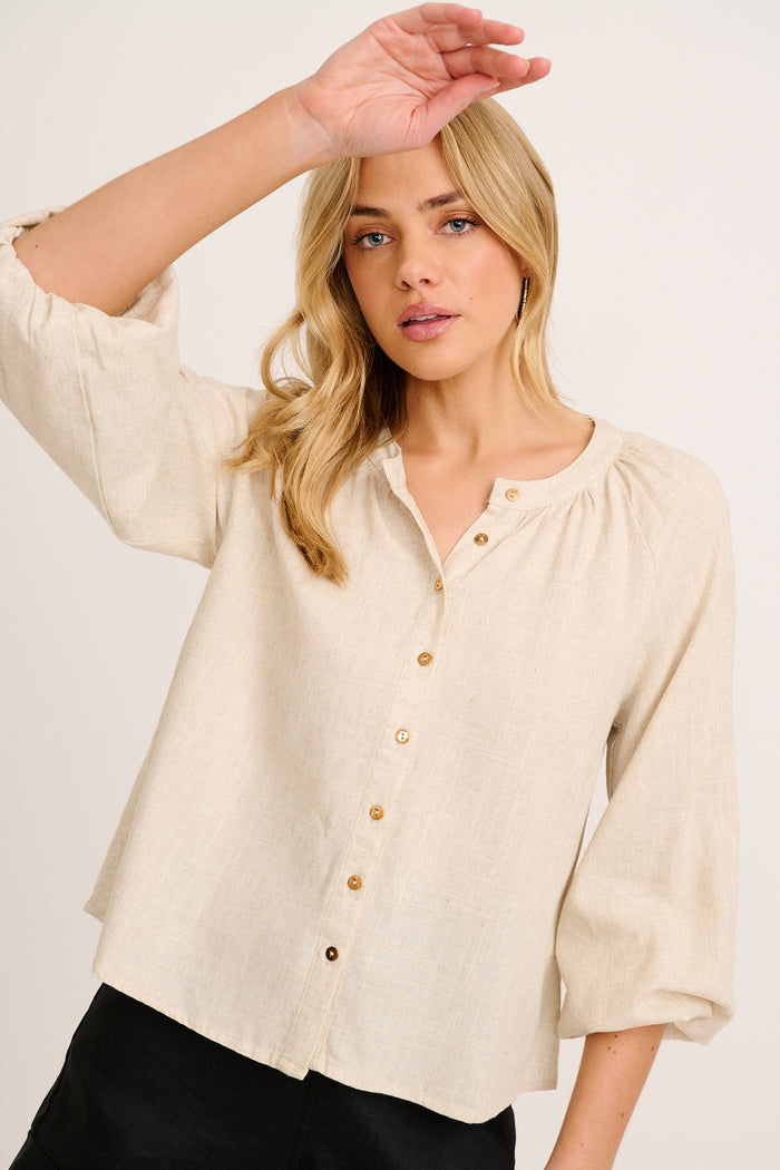 Island Whisperer Top in Oatmeal Linen Blend
