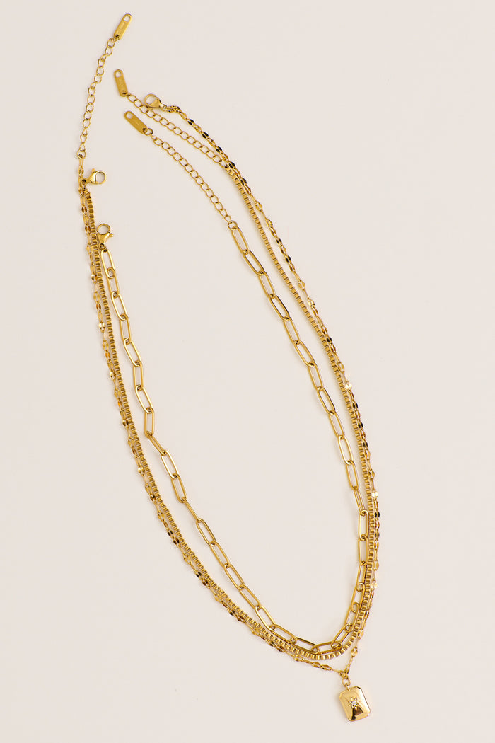 Isla Layered Chain Necklace in Gold flatlay