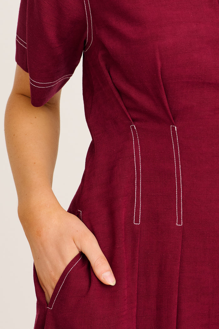 Stylish Structure Midi Shirt Dress in Wine Linen Blend detail