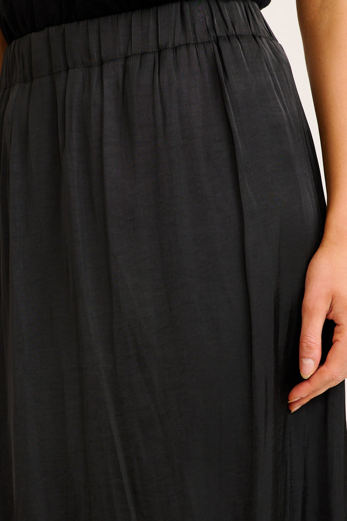 Best Yet Midi Skirt in Black Satin detail