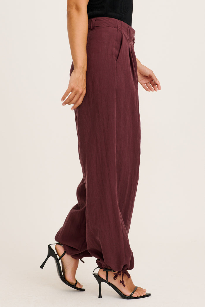 Acia Balloon Pant in Chocolate side