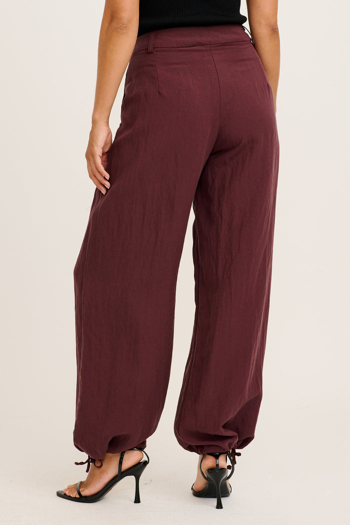Acia Balloon Pant in Chocolate back